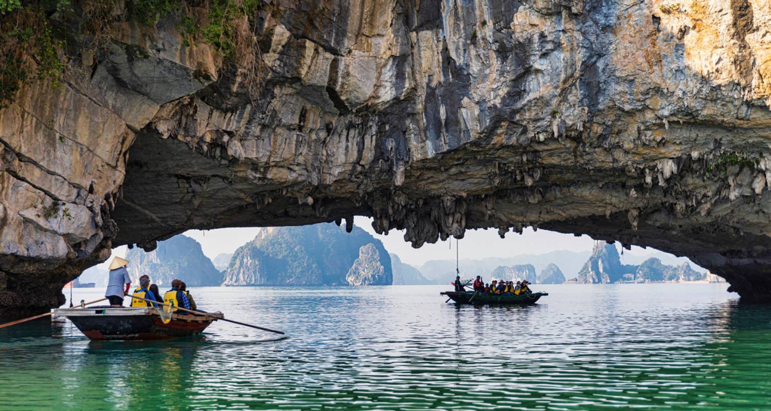 Explorez l'enchanteresse baie d'Ha Long lors d'une excursion d'une journée au départ de Hanoi - Up Travel Vietnam