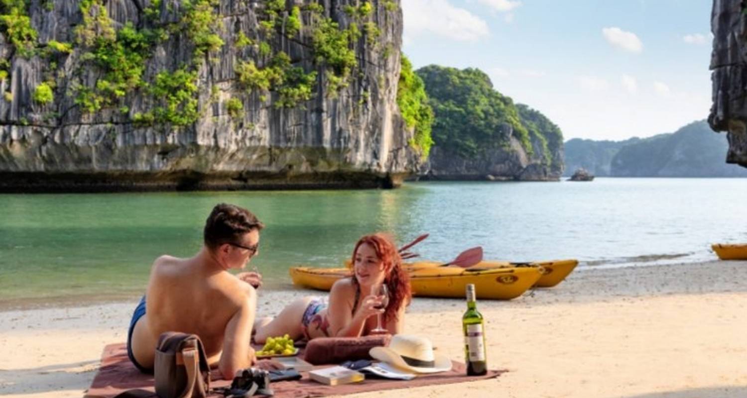 13 Days Vietnam Romantic Honeymoon (private guide & driver） - UME Travel Co. Ltd