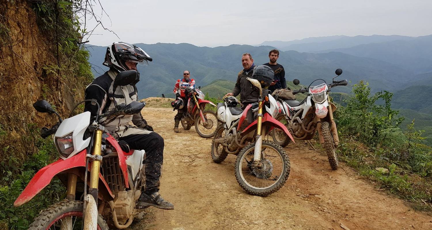 Maravilloso viaje en moto por Laos desde Vientiane a Nam Ngum, Thalat, Phou Khao Khouay - DNQ Travel