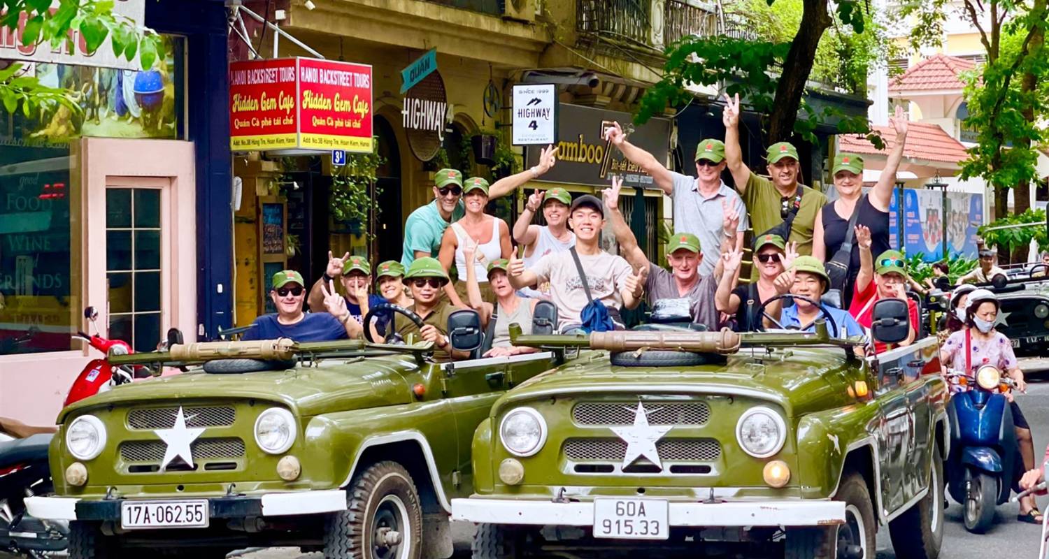 Demi-journée d'excursion à Hanoi pour découvrir la nourriture, la culture et les plaisirs de la vie en Jeep vintage - Visite à la carte - Up Travel Vietnam