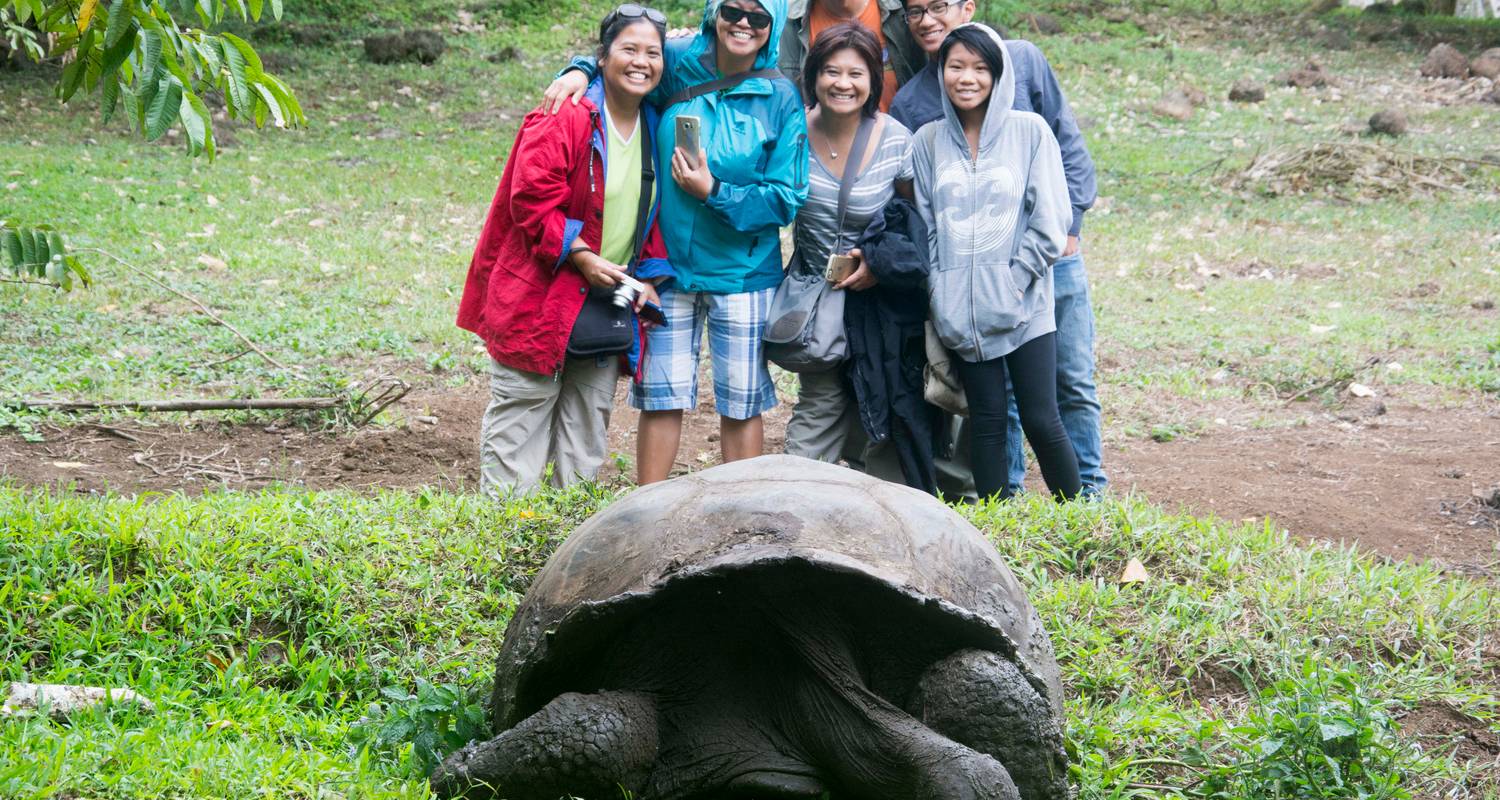 L'Équateur dévoilé :  Paysages urbains, sources d'eau chaude et merveilles des Galápagos - Green Adventures