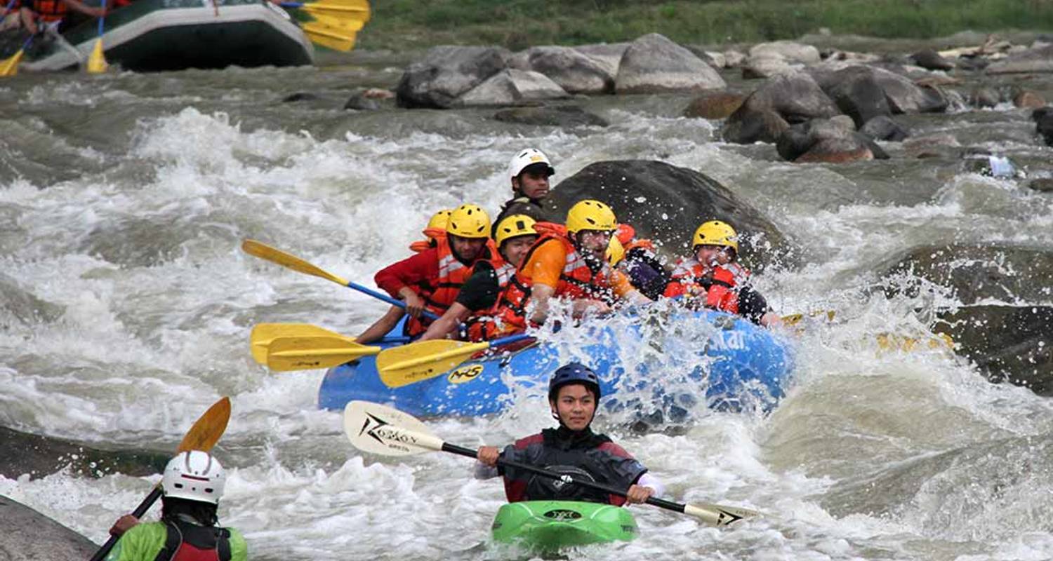 Nepal Multi-Abenteuer-Tour: Rafting, Gleitschirmfliegen und Wandern (6 Tage) - Trek Mania Nepal 