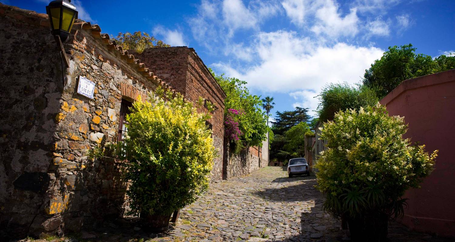 2 days and 1 night in Colonia, Uruguay  with a visit to a winery from Buenos Aires  - Signature Tours