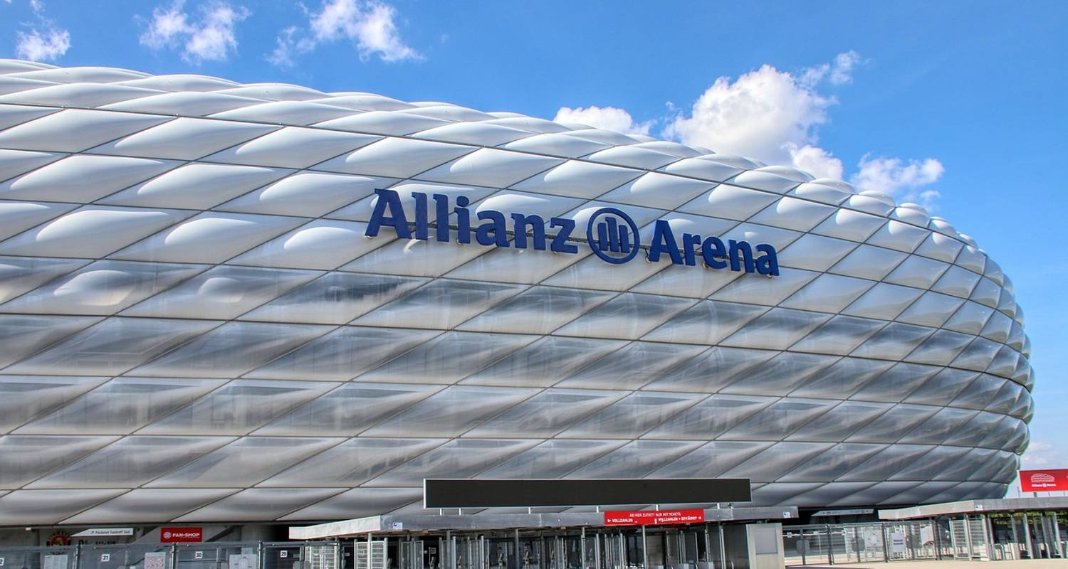 European Football Heritage Tour: Johan Cruyff Arena, Allianz Arena und San Siro Touren. - STM Tours LLC