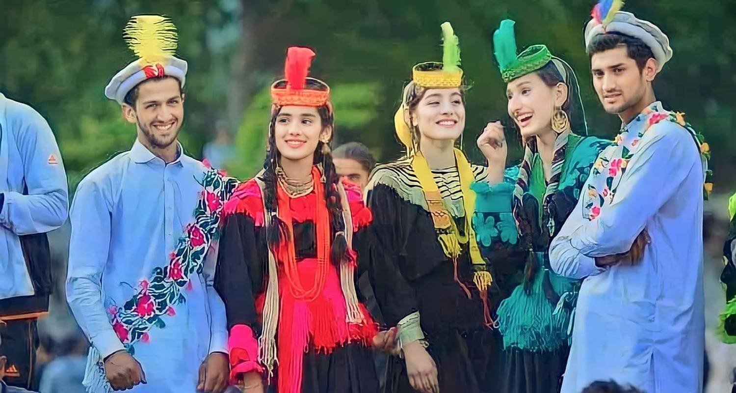 Festival Kalash: Chilam Joshi - Una Extravagancia Cultural de Primavera - Gypsy Traces and Tours