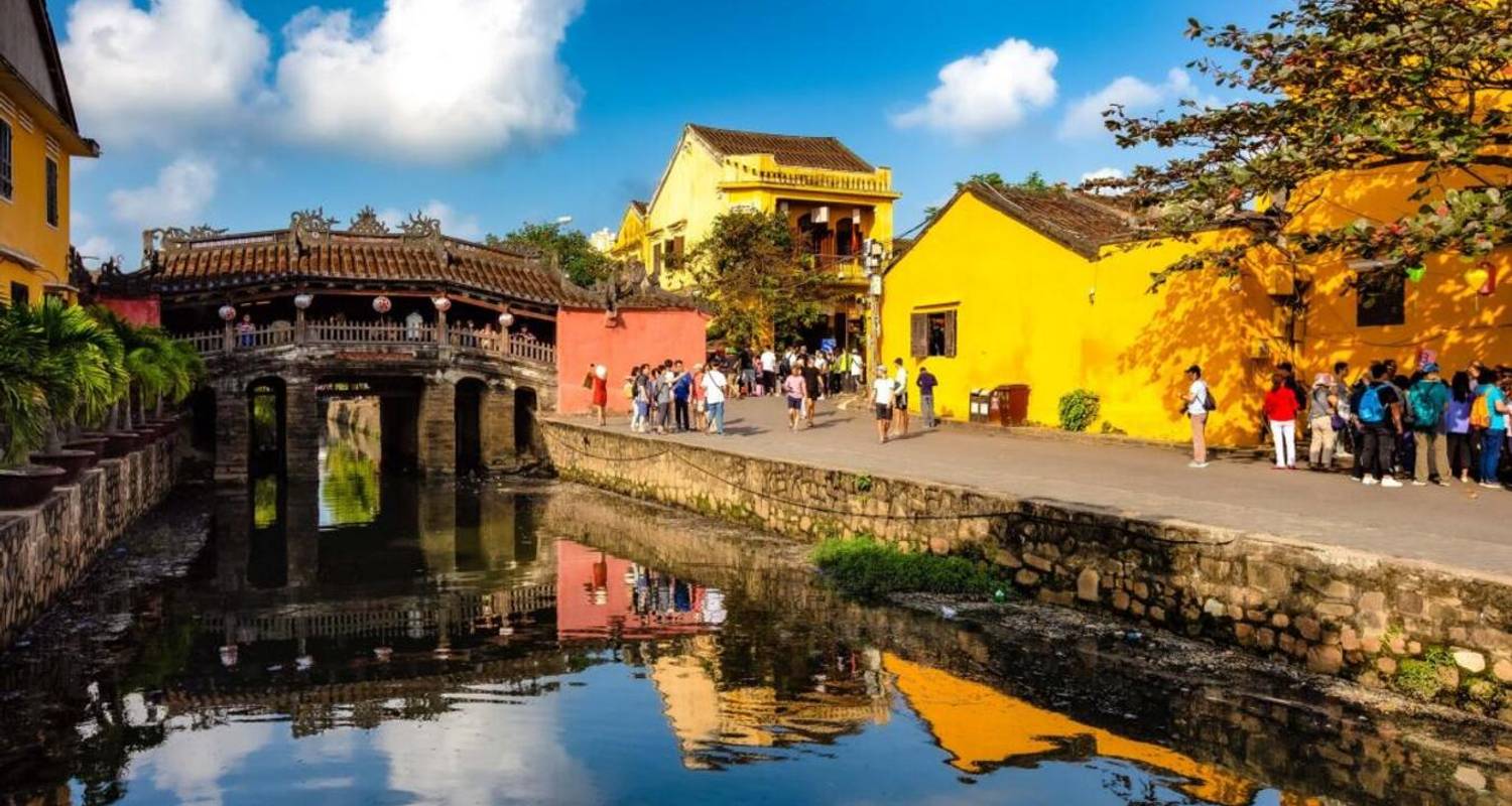 Visita a la ciudad de Hoi An - Paseo en barco - Suelta del farolillo de flores (Opcional: Comida callejera) | Hoi An, Vietnam - Open Asia Travel 