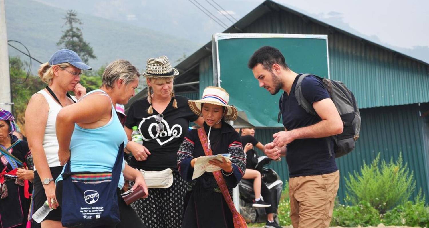 2 Dagen 1 Nacht Sapa met Trekking - Overnachting in Etnische Gastgezin | Rondreis met Geslapen Bus Transfer vanuit Hanoi | Vietnam - Open Asia Travel 