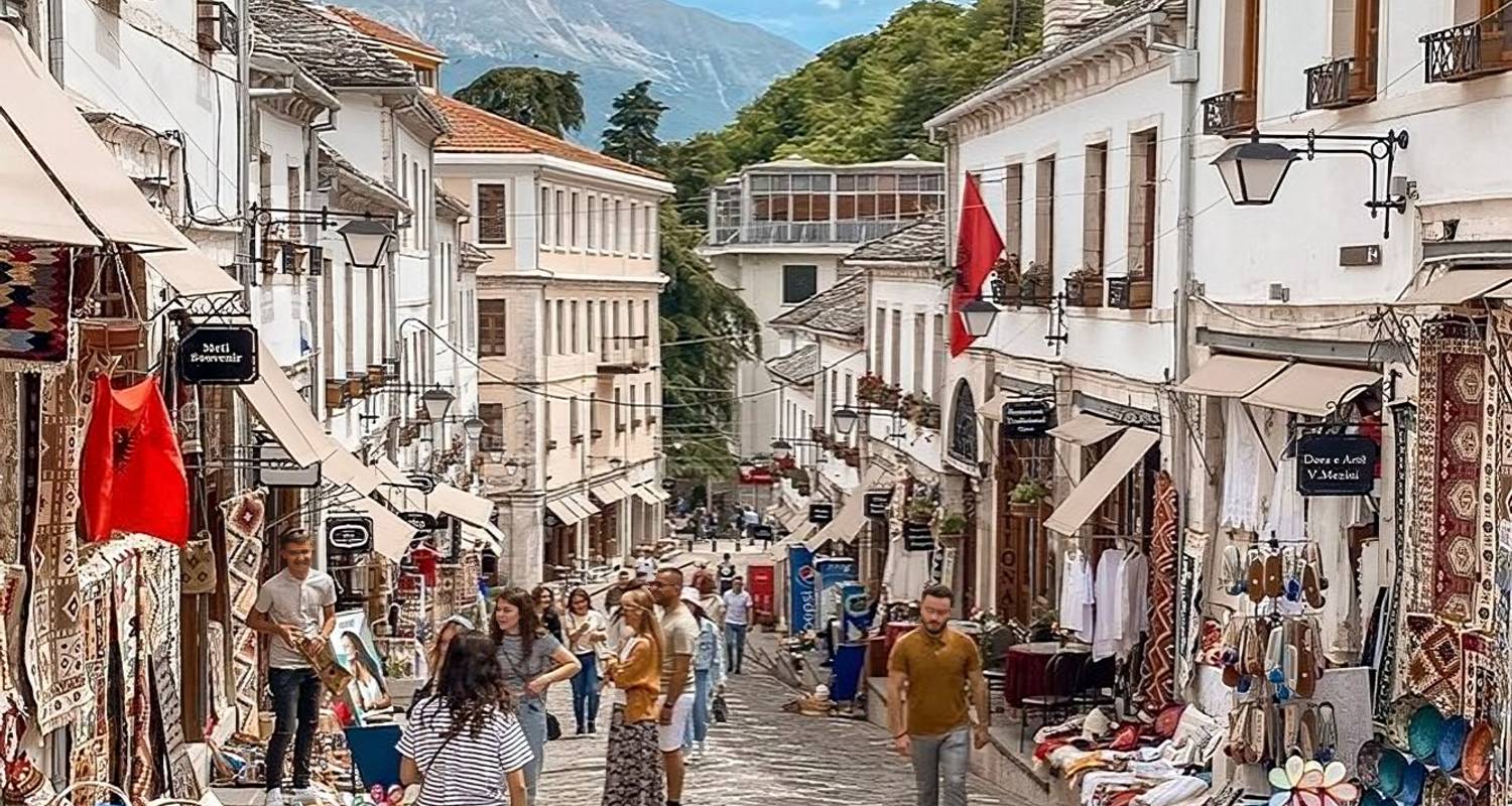 Depuis Tirana : Gjirokastra, vieille ville de l'UNESCO, et le sommet de la colline d'Ardenica - Smart Tour Albania