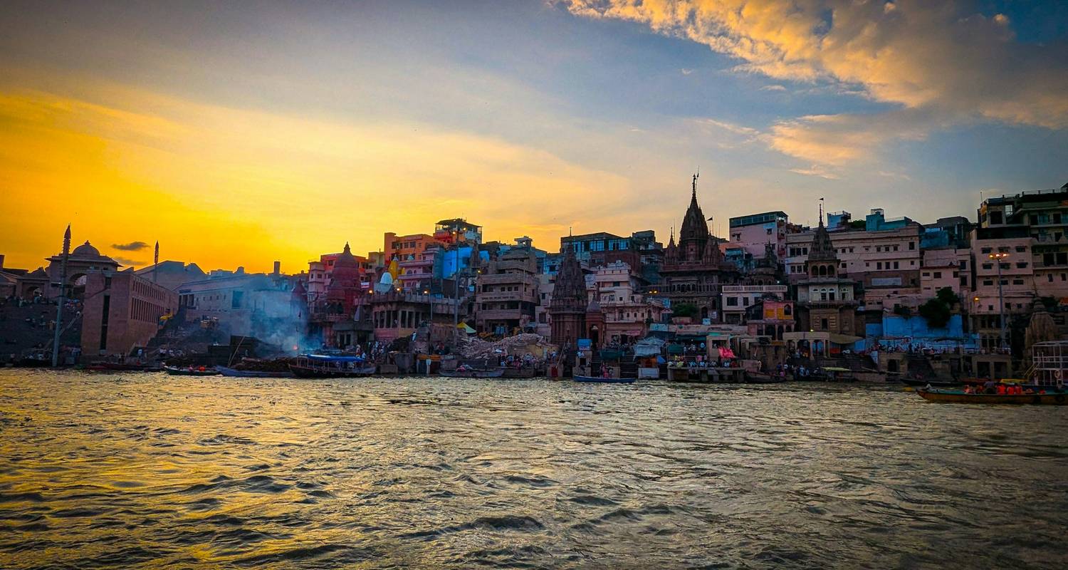 Voyage aux Essences Sacrées : Ayodhya et Varanasi - Ramble Advisor