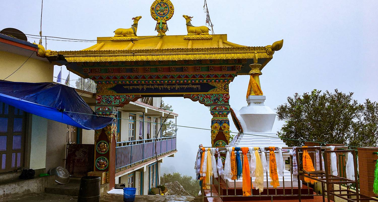 Depuis Katmandou : Randonnée guidée d'une journée de Dhulikhel à Namobuddha - Himalayan Trekking & Tours