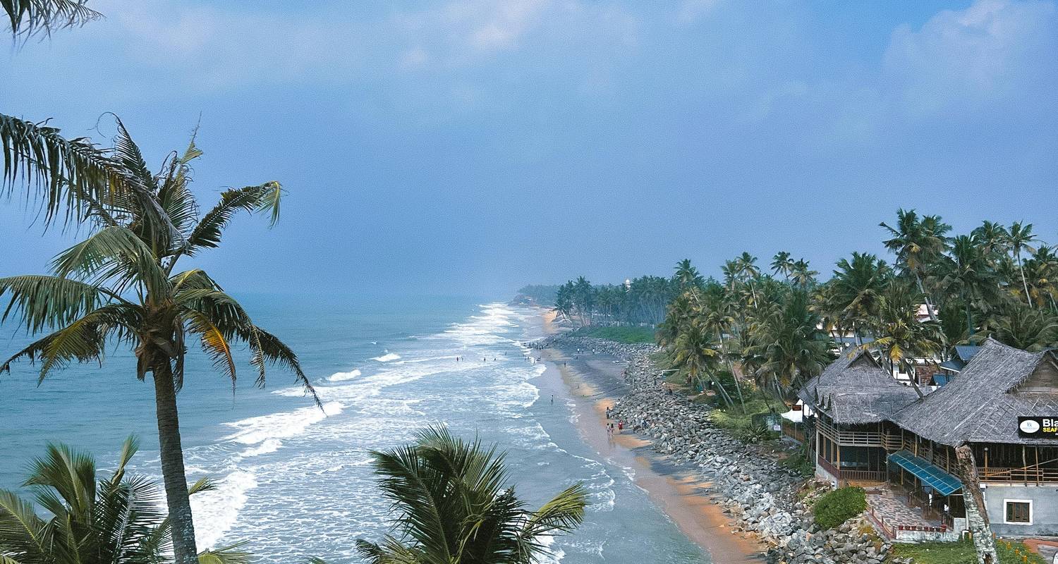 Explore Kerala - God's Own Country - Yoganshi Travel