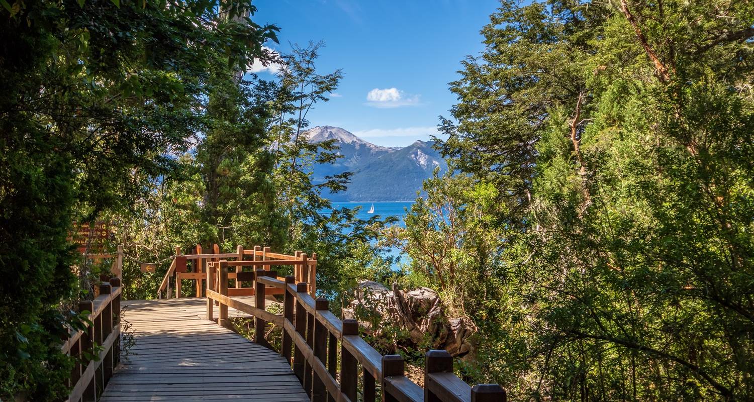 Between Mountains and Lakes: Bariloche y San Martín de los Andes - Signature Tours