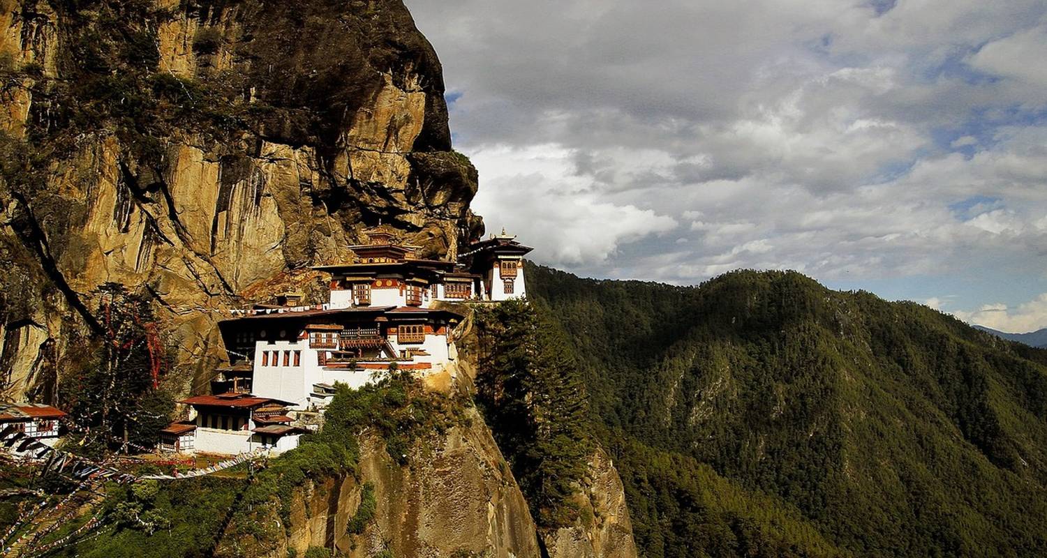 MYSTICAL BHUTAN: A 5-DAY HIMALAYAN JOURNEY - Receptivo Aborigen Tours