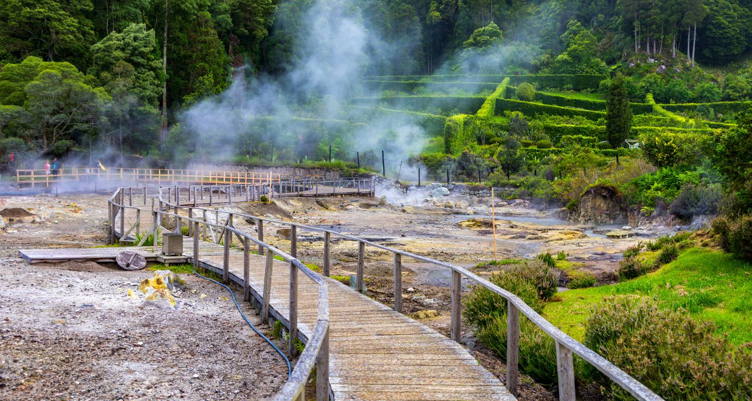 Azores Road Trip: Lake Forest Living on São Miguel (including Sete Cidades) - journaway