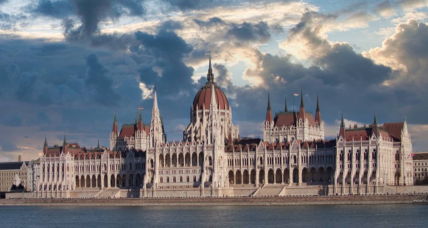 4 Tage Budapest inklusive Donauknie-Tag - STM Tours LLC