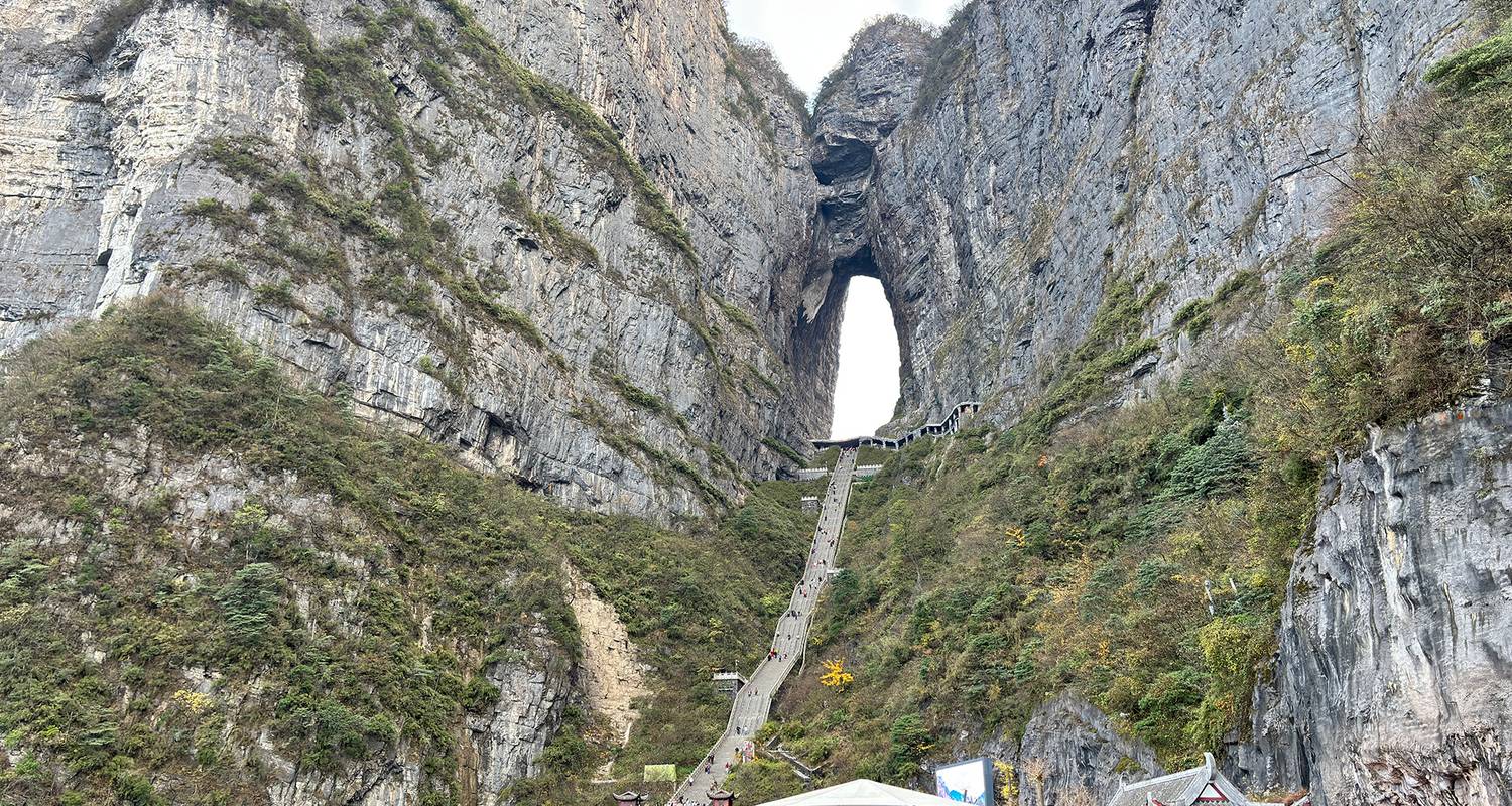 Excursion d'une journée en mini groupe à Zhangjiajie : Pont de verre et Montagne Tianmen - TravelChinaGuide Tours