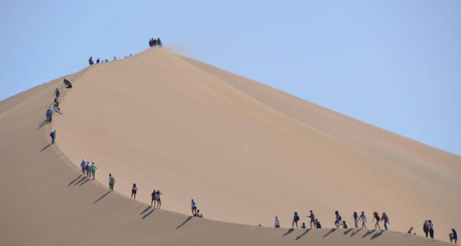 Escapada nocturna de 2 días a Sossusvlei y Deadvlei - Knap Tours Limited
