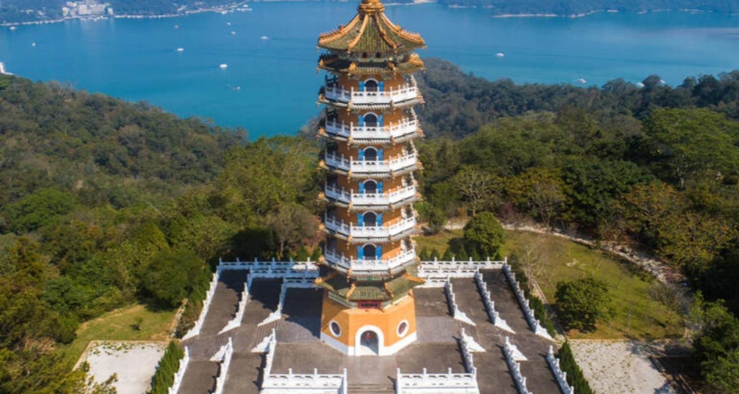 8 Days Essence of Taiwan (private guide and driver）Family Tour - Customizable