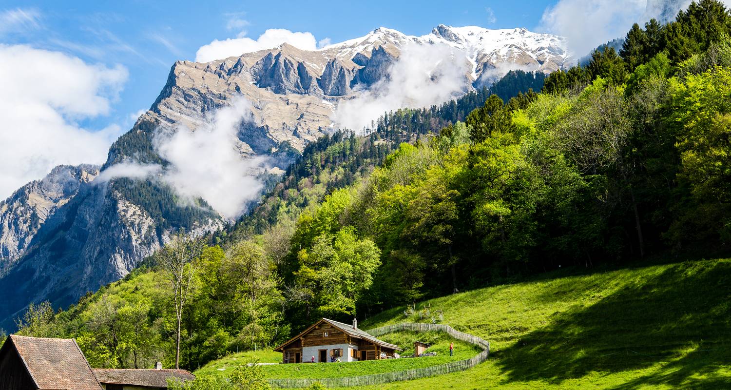 A leisurely hike through the Upper Engadine: the mountain world of St. Moritz 7 Days