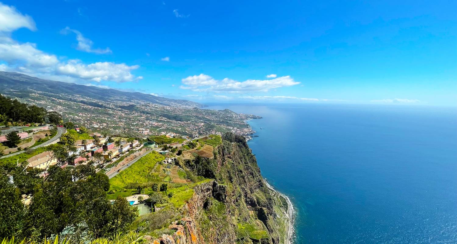 Madeira Round Trip with Charm - World of flowers and Coastal Land 8 Days