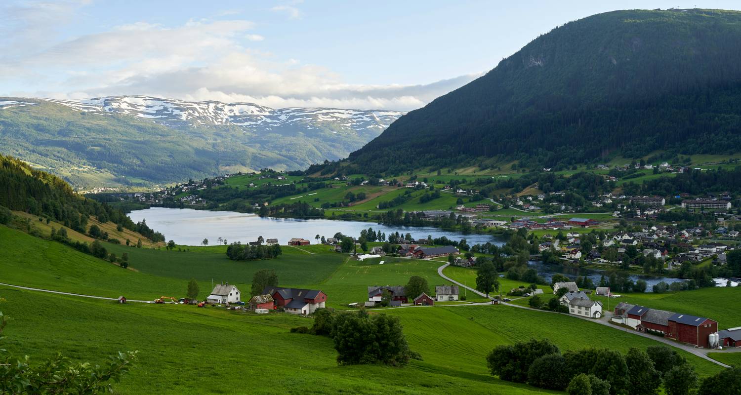 Glaciers & Fjords 8 Days