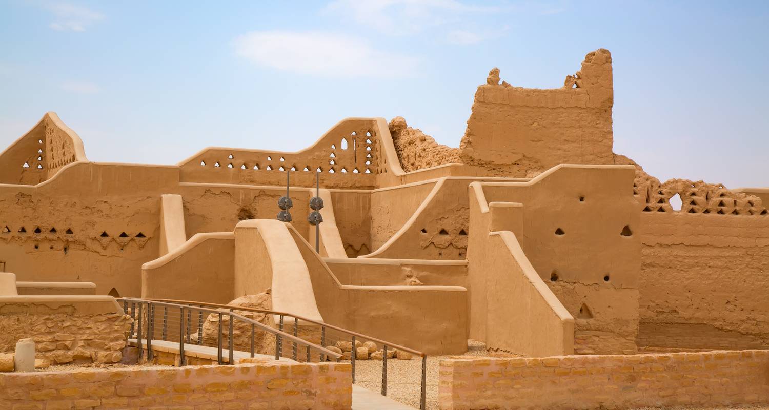 Saudi Arabia with Bahrain, Qatar and Emirates end Dubai (9 destinations)