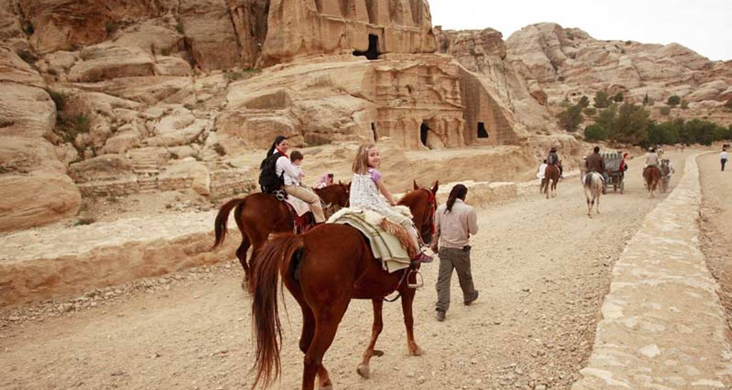 Petra & Wadi Rum Familienabenteuer - Exodus Travels