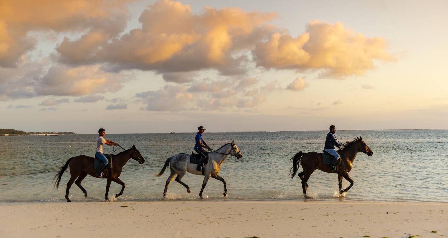 Customized 6 Days Private Mauritius Tour with 5-star Hotels