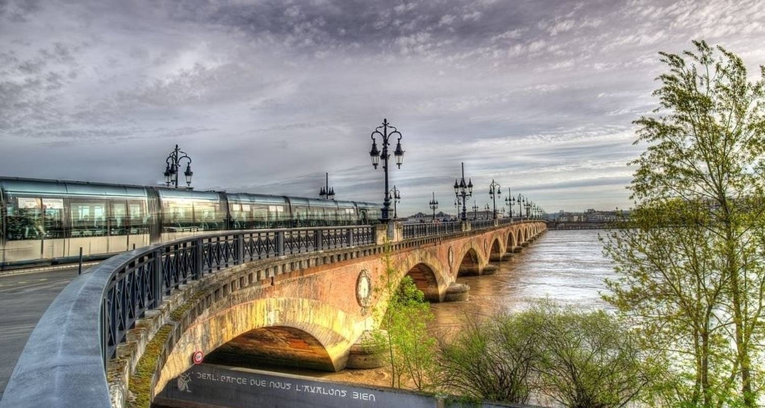 Bordeaux Vineyard Walk - UTracks