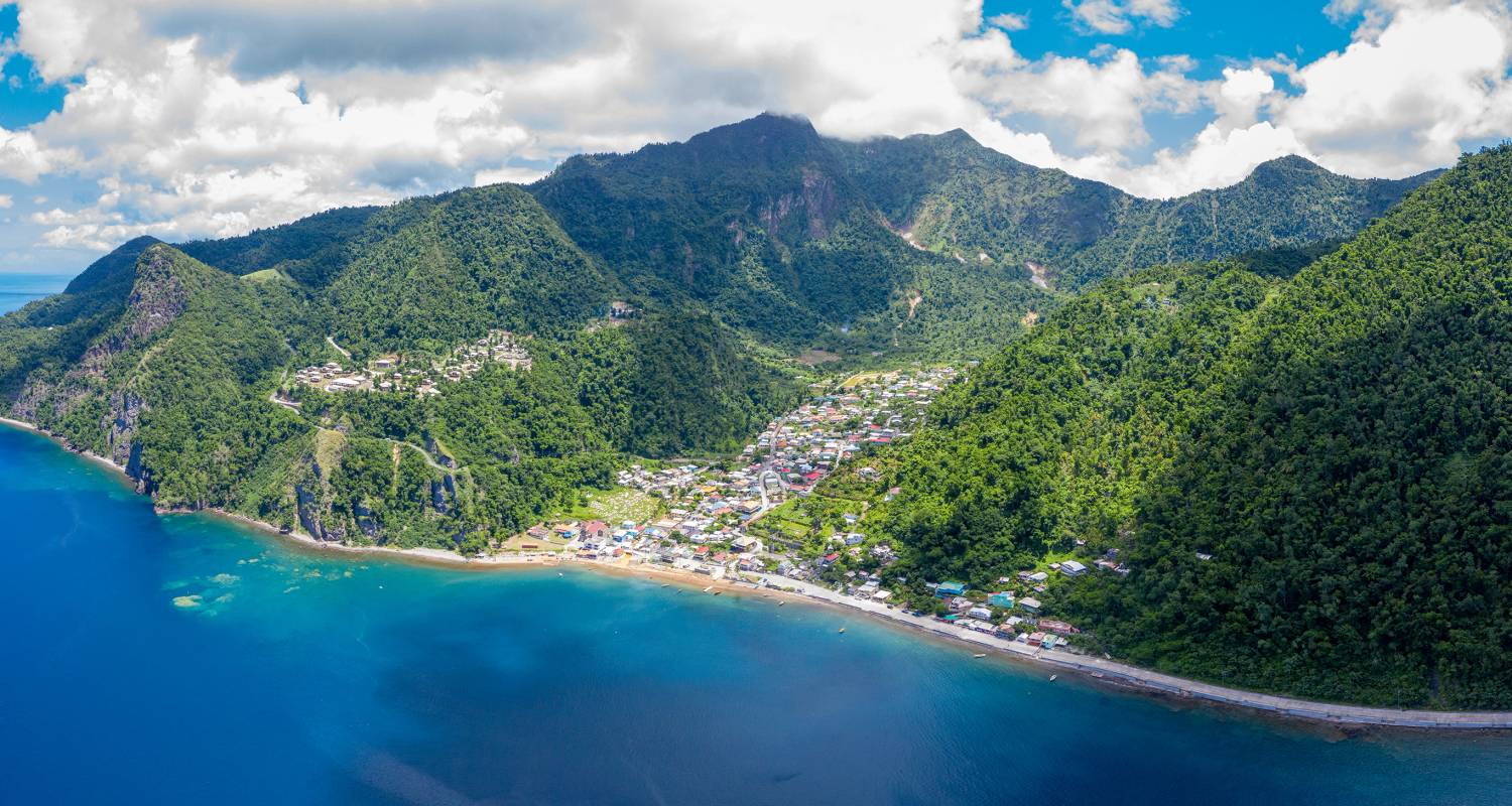 Geluxe : Dominique : Cascades, pics volcaniques et culture kalinago - G Adventures