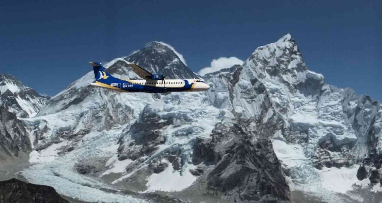 Гора Эверест из самолета