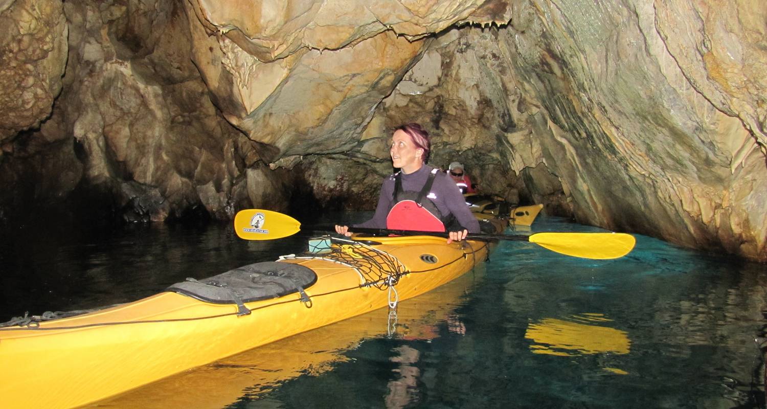 Alrededor de Rab Aventura en Kayak de Mar - Frontier Adriatic