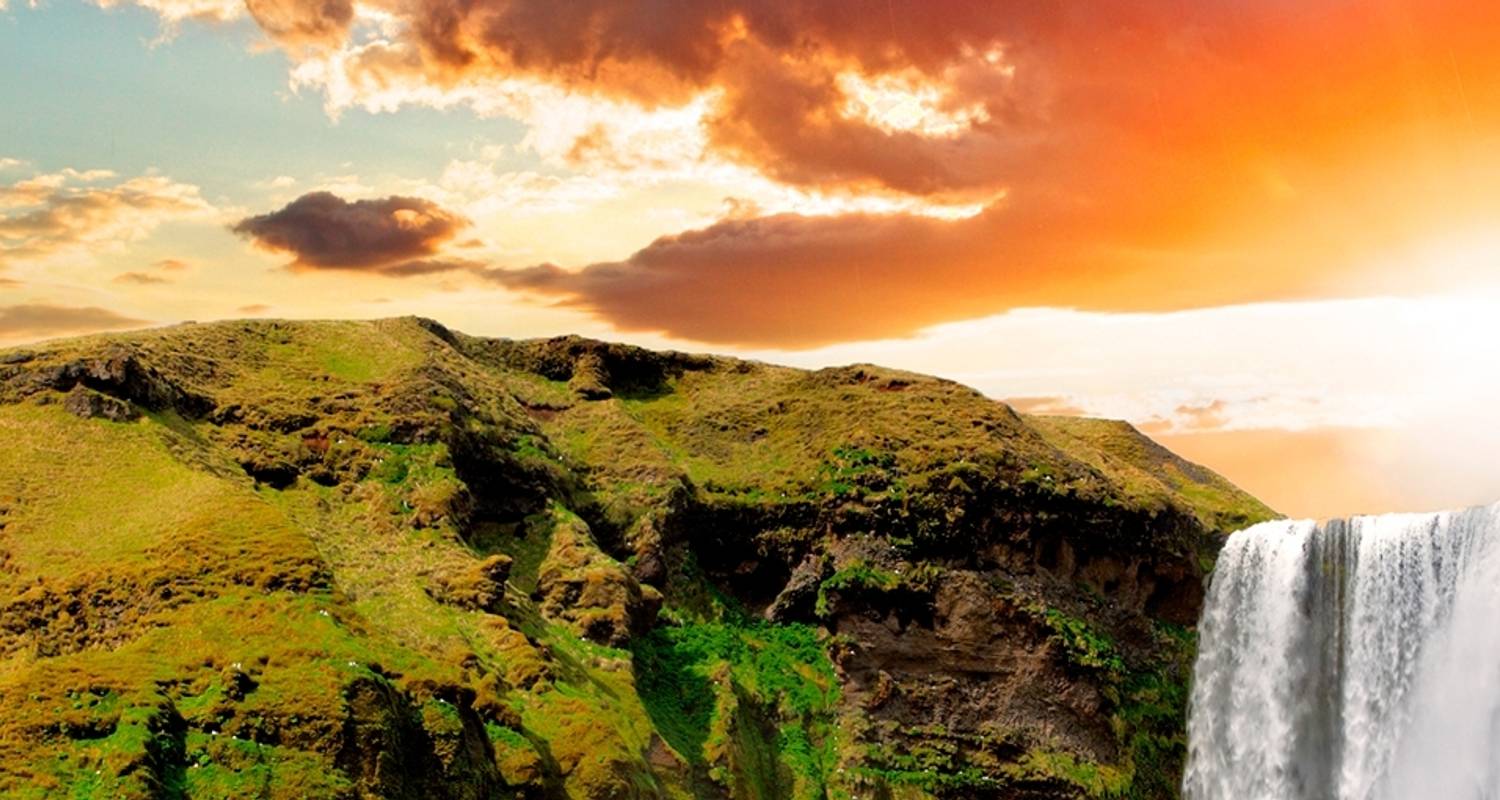 Gems of Iceland with Whale Watching