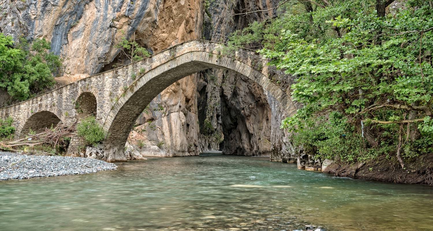 Hiking in Portitsa Gorge, Grevena - Greek Adventure