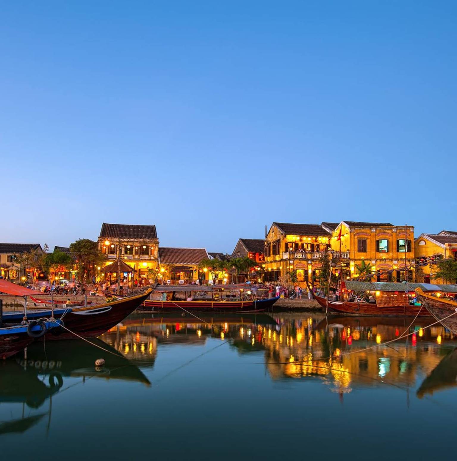 Hue – Hai Van giant Pass – Hoi An ( Meals: B ) — Hoi An