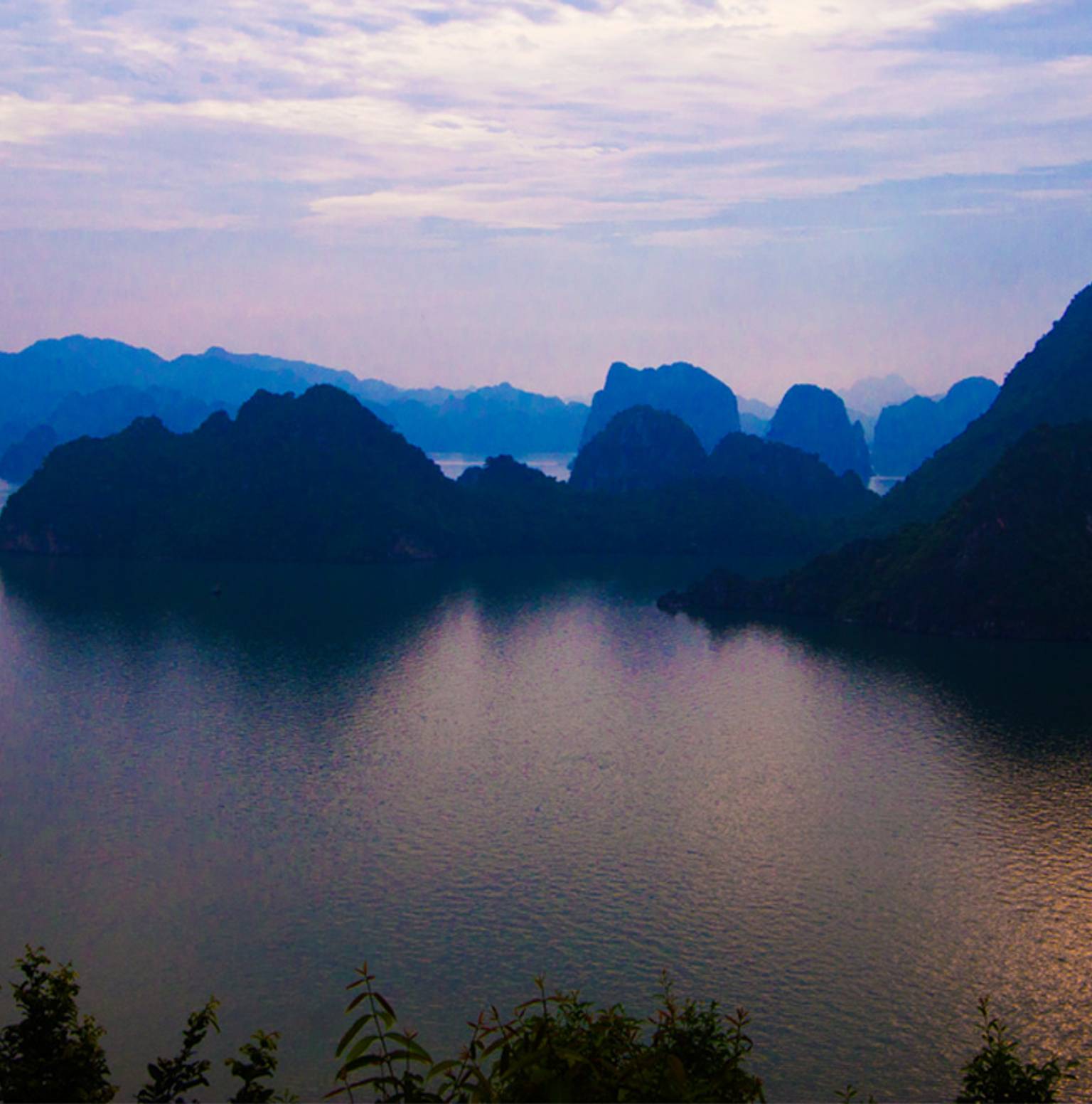 Hanoi/Ha Long (1B, 1L) — Halong Bay