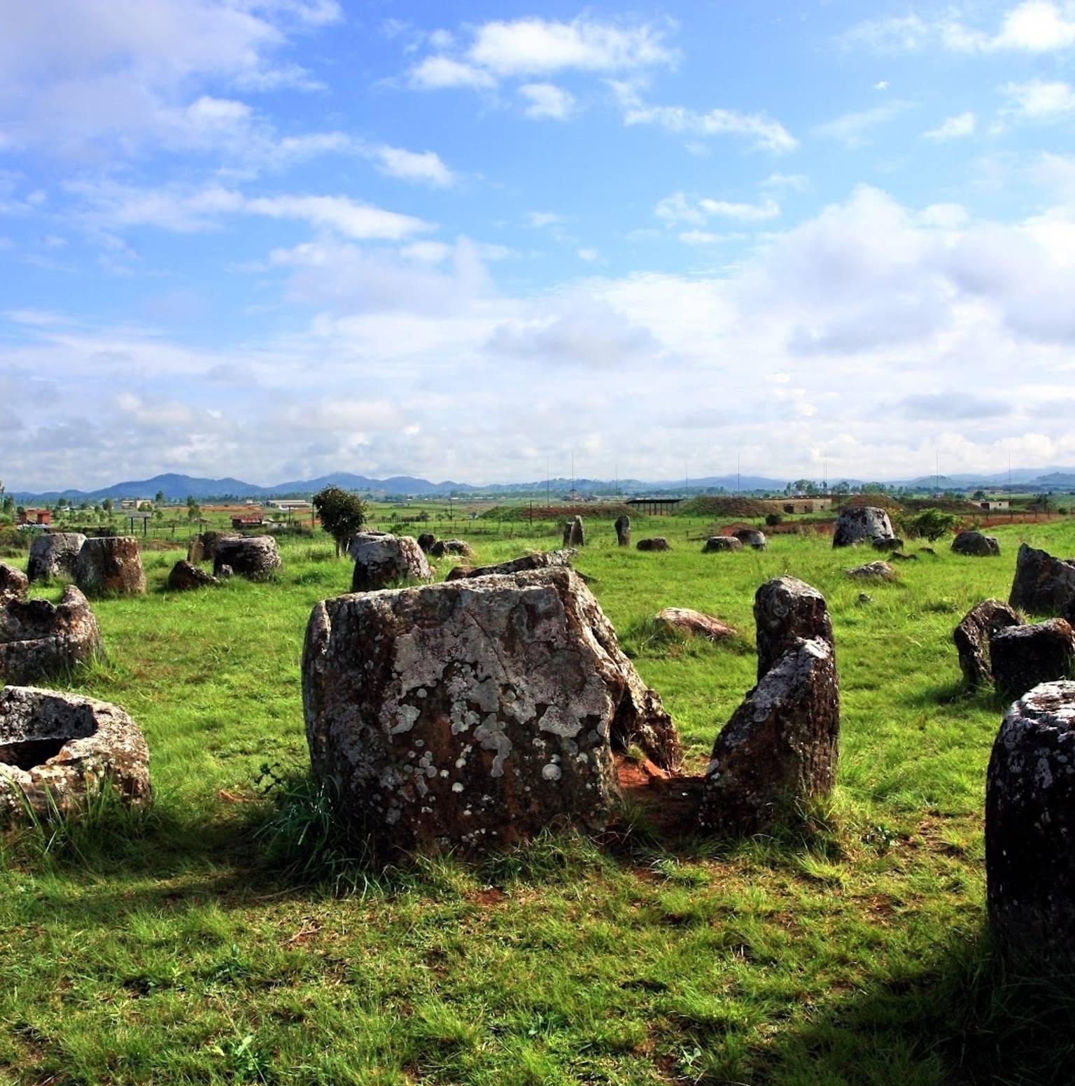 VIENTIANE TRAVEL PACKAGES TO XIENGKUANG & PLAIN OF JARS (B/-/-) — Vientiane