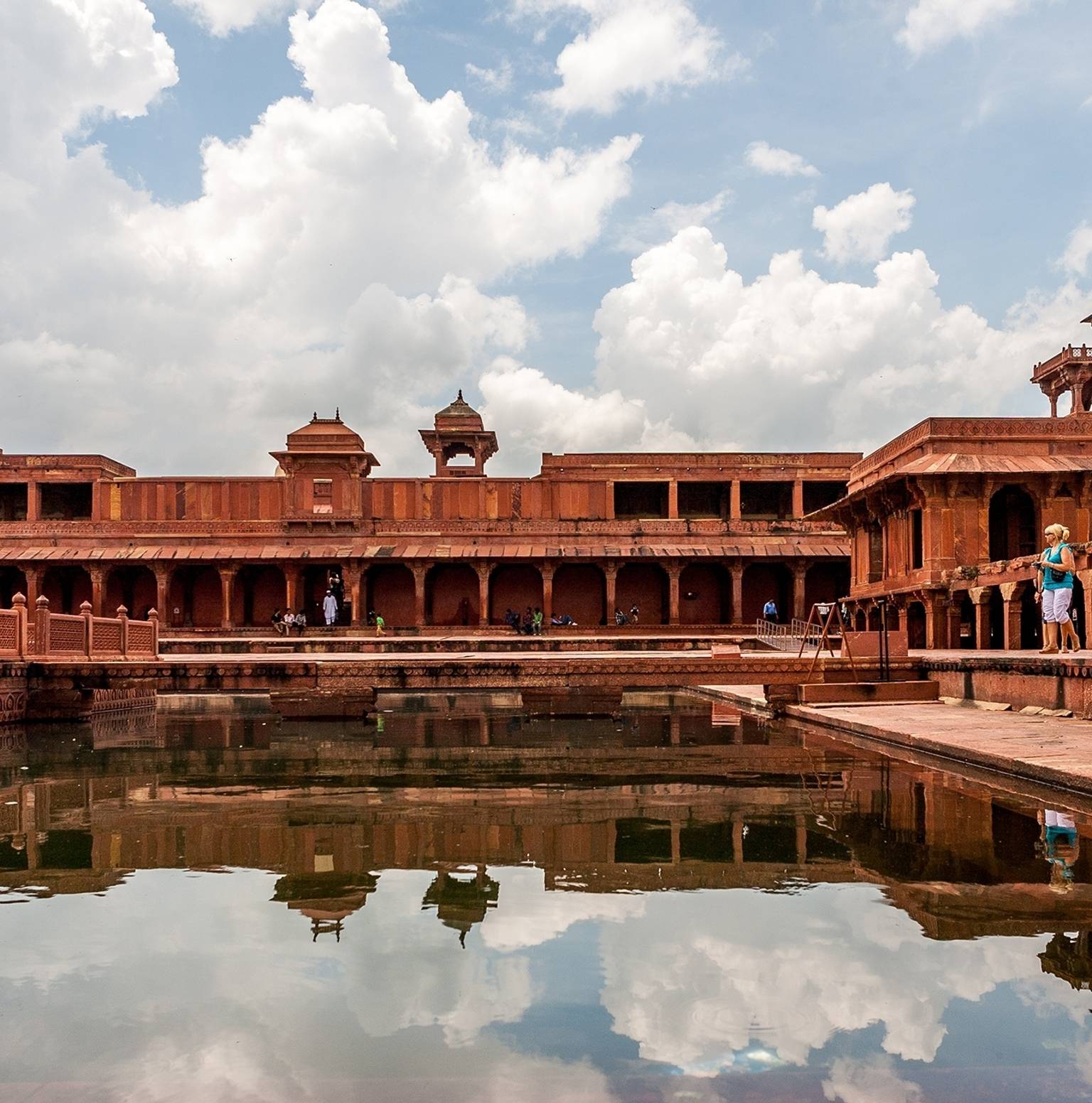 Agra - Fatehpur Sikri - Jaipur (238 Kms / 5 Hrs) — Agra