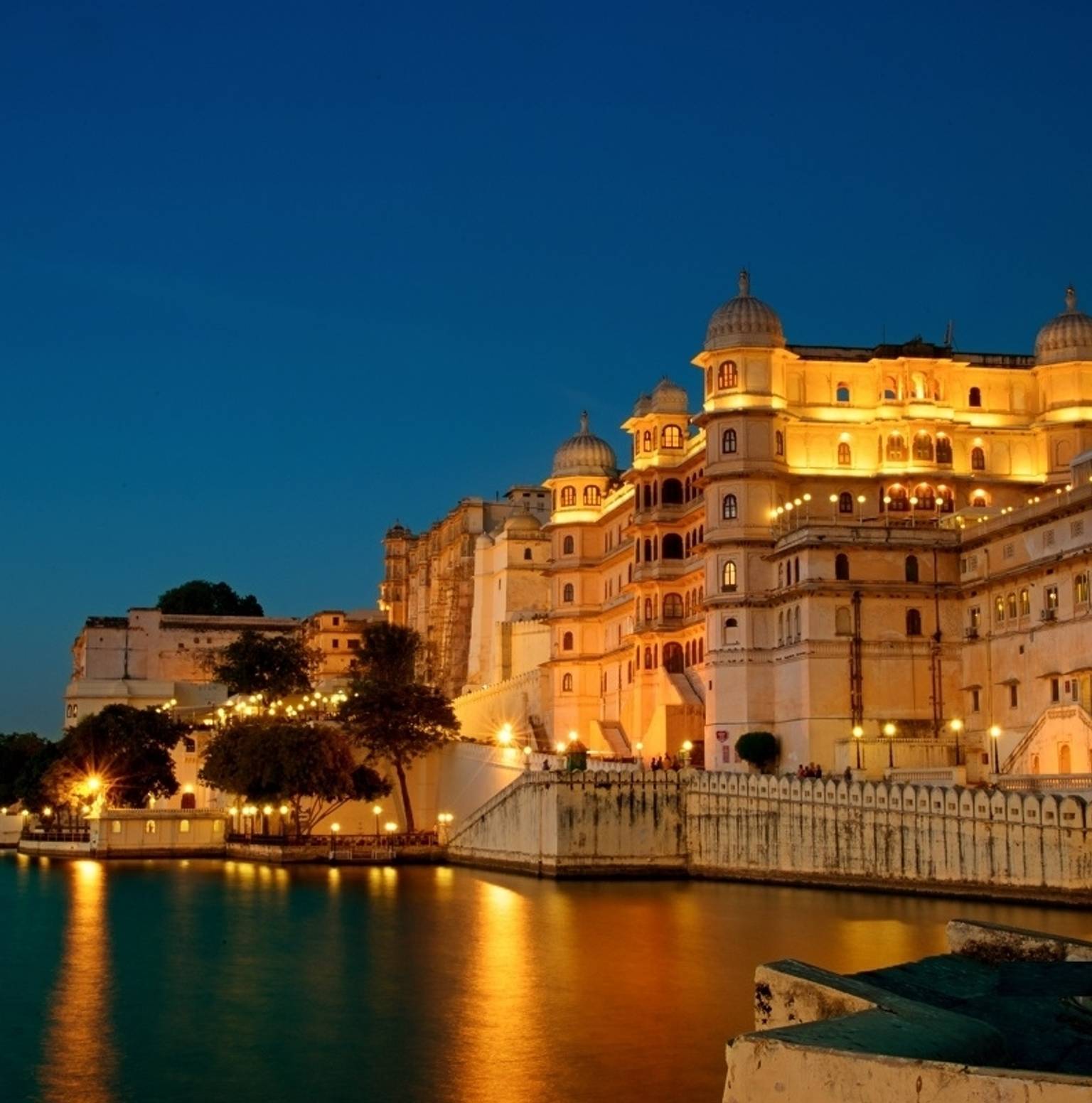 Mount Abu - Udaipur (160 Kms / 3.30 Hrs) — Mount Abu