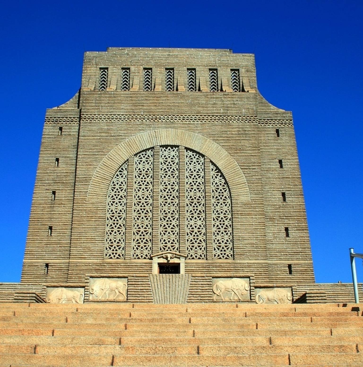 Soweto, Nelson Mandela's house museum, Hector Peterson Memorial, Pretoria, Voortrekker Monument — Soweto