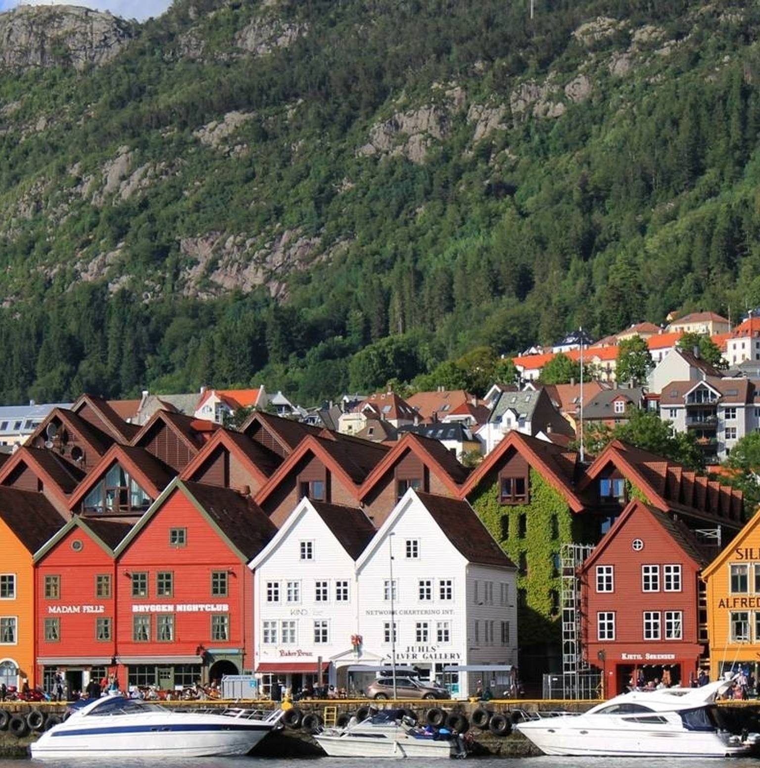 STAVANGER - BERGEN — Stavanger
