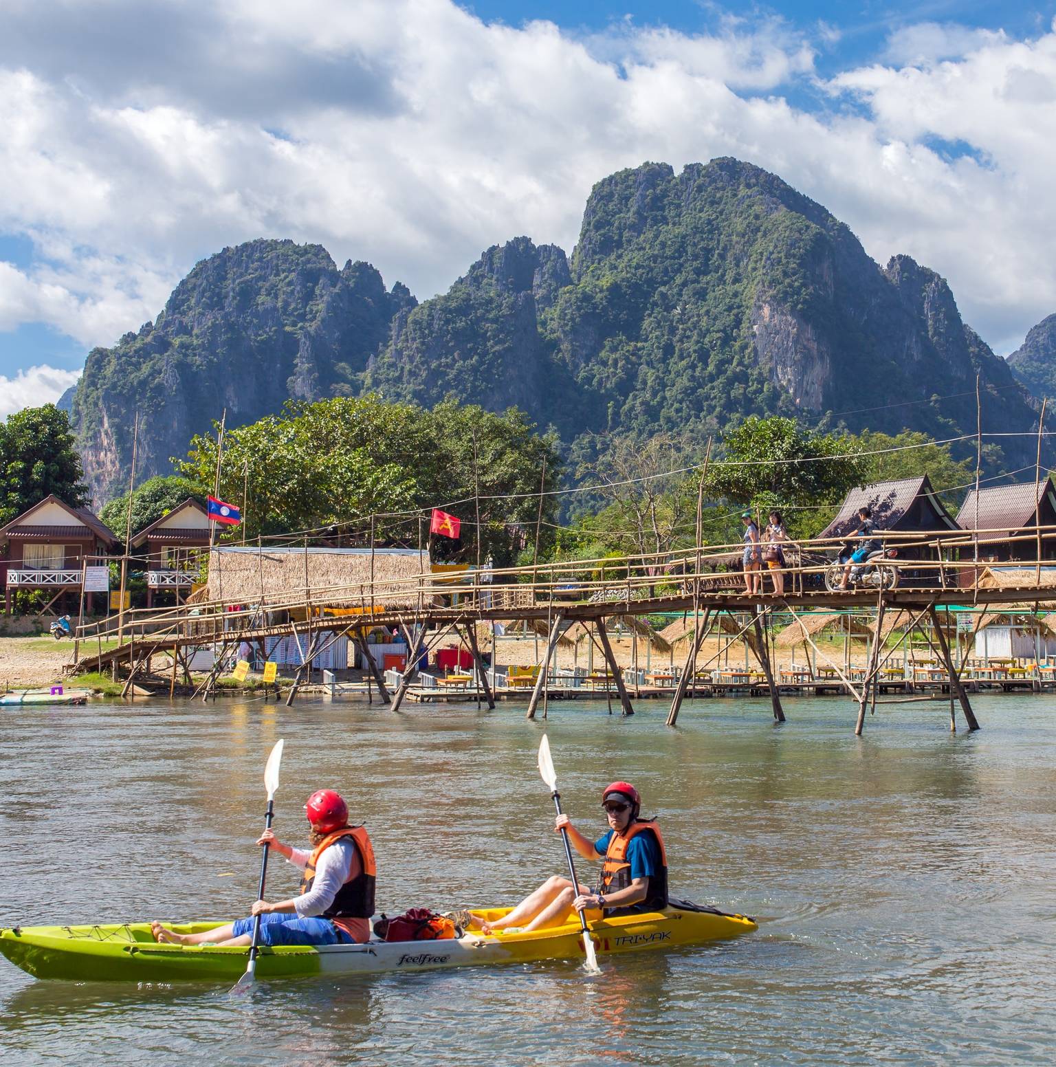 Speed train to Vang Vieng - Tham Jang Caves & Blue Lagoon (B) — Vang Vieng