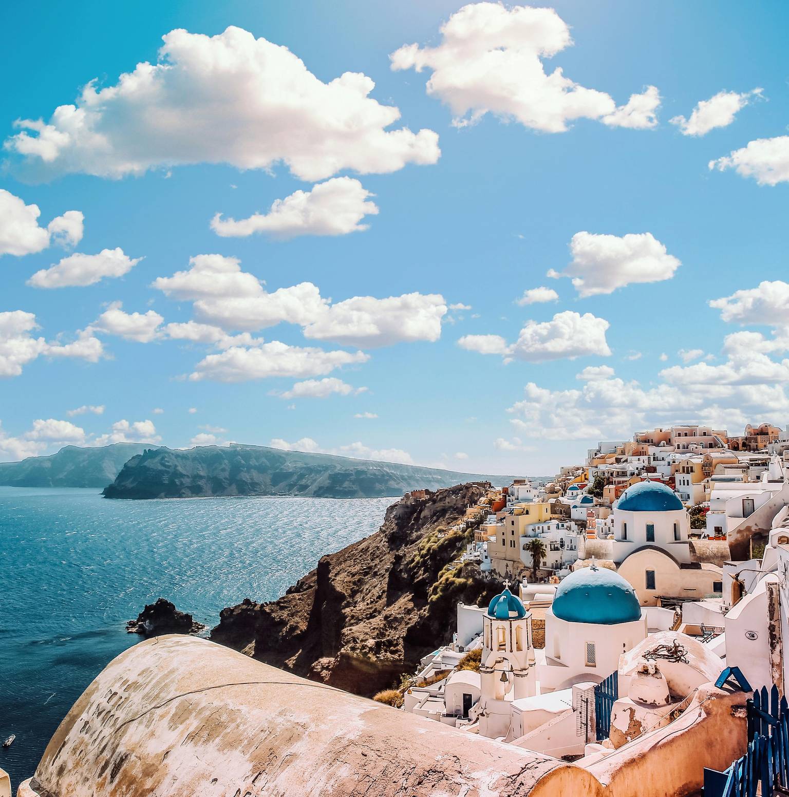 Santorini - Relaxing Day on the beautiful island & Walk in the paths of Fira — Santorini