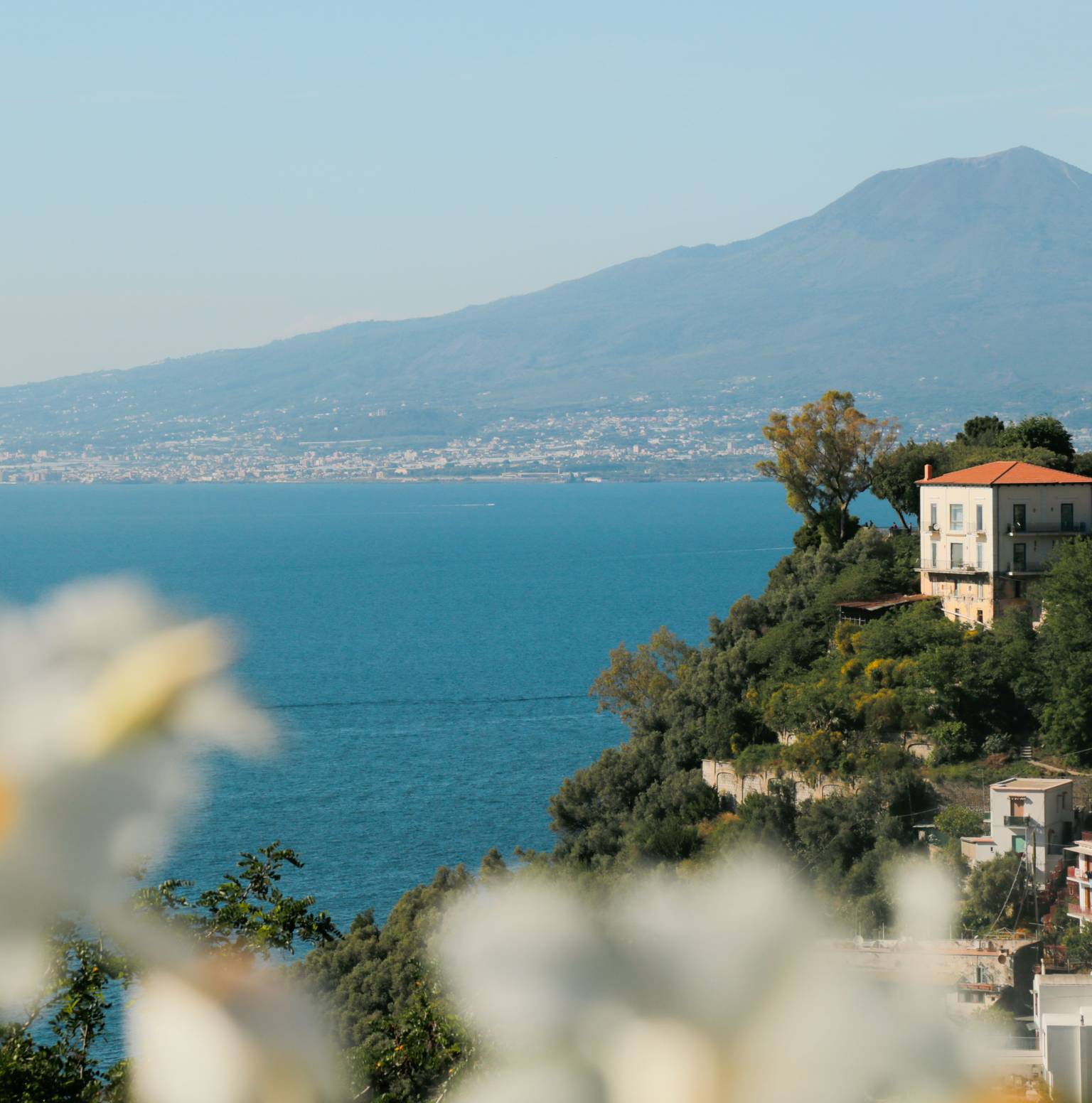 Arrival Transfer: Naples to Sorrento and Guided Walking Tour — Sorrento