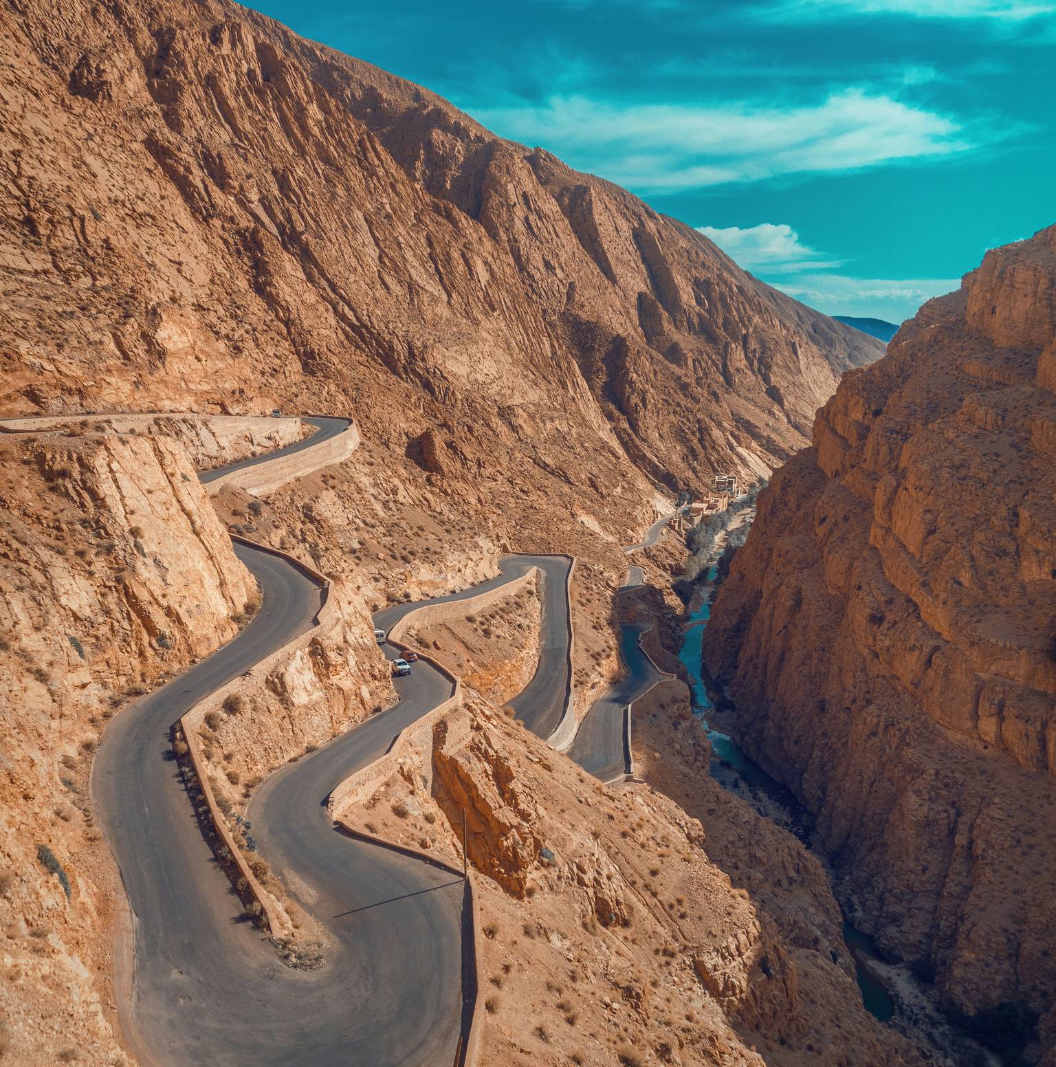 Merzouga - Rissani - Erfoud - Todra Gorge - Dades Gorge (314 km) — Merzouga