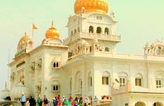 Golden Triangle with Dunes and Village Visit Tour