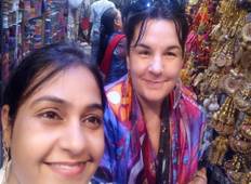 Private Customized Delhi Shopping Tour with Female Consultant Tour
