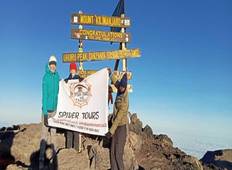 Kilimandscharo Besteigung über die Machame-Route (alle Unterkünfte und Transporte inklusive) - 9 Tage Rundreise