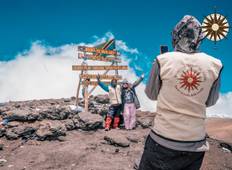 Kilimanjaro Klimmen - Marangu Route 8 daags programma Gekwalificeerde berggidsen & duurzaamheidscertificering-rondreis
