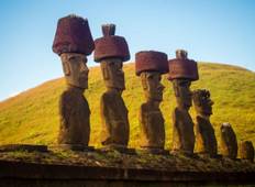 3 Days Discover the mystical Rapa Nui (Easter Island)  and its famous gigantic stone statues Tour